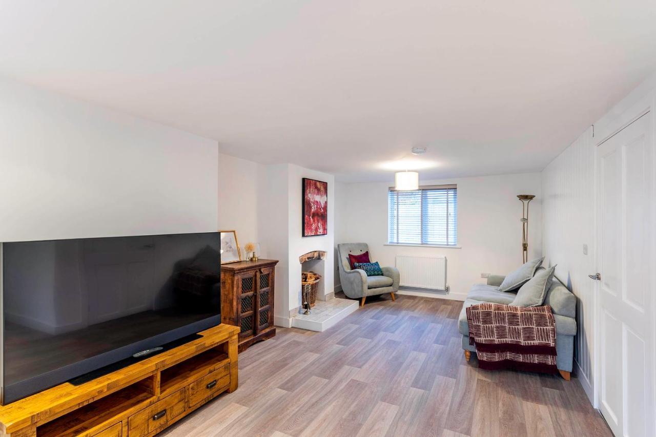 Newly Renovated Rural Cottage In North Scarle Lincoln Exterior photo